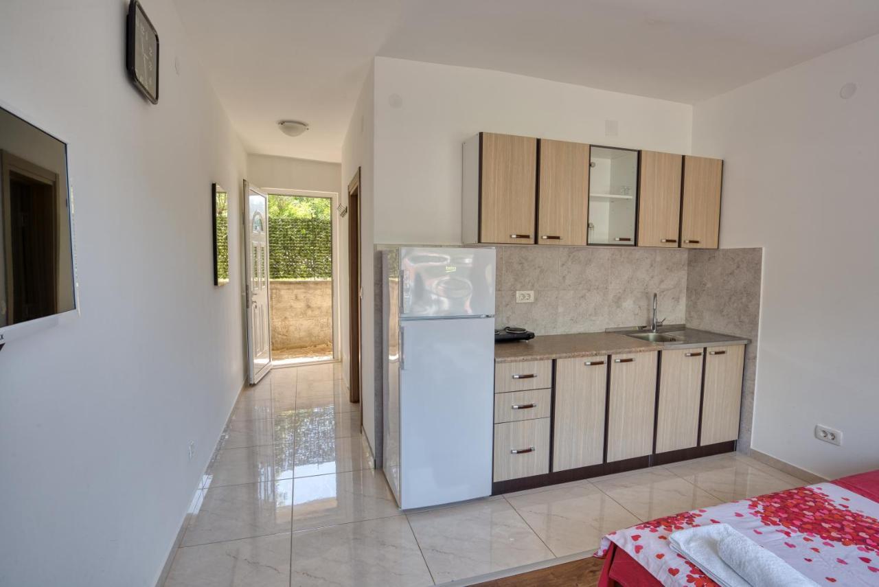 Apartmani Cukic Rafailovici 布德瓦 外观 照片